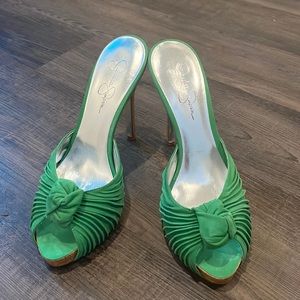 💚💚 Jessica Simpson size 10B/40 slip on heels. Great condition!! 💚💚